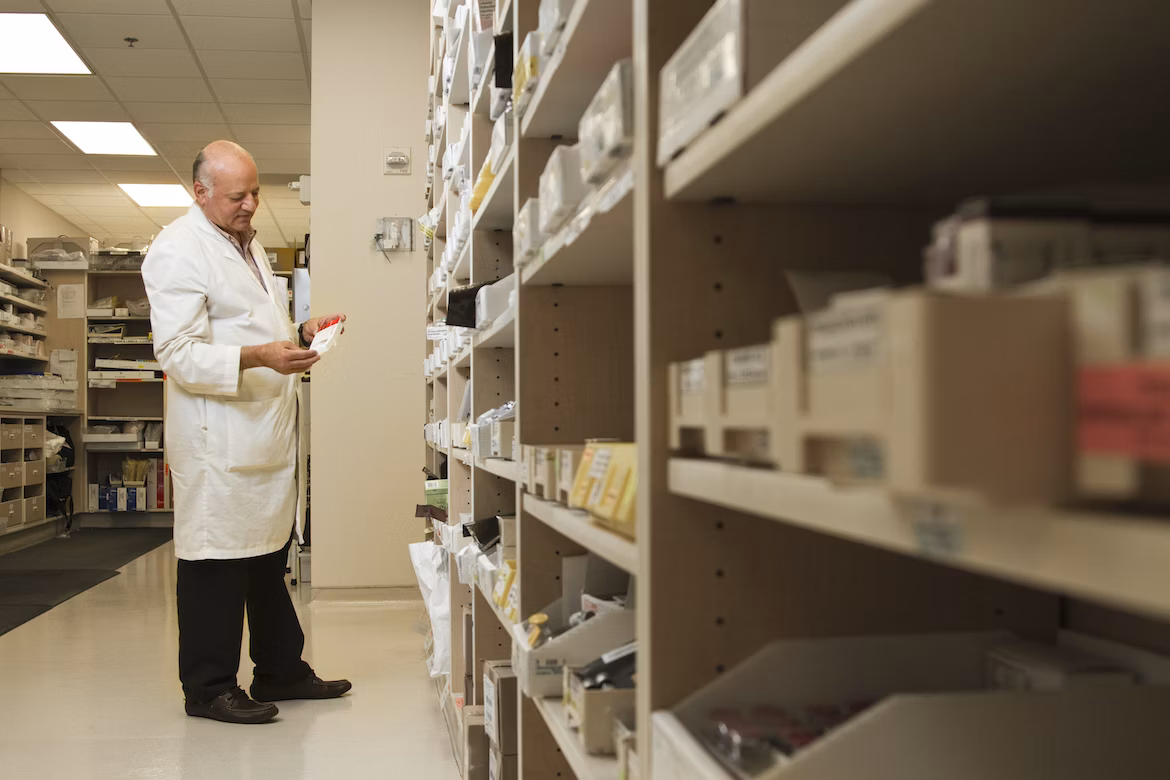 Certificate III in Hospital Pharmacy 